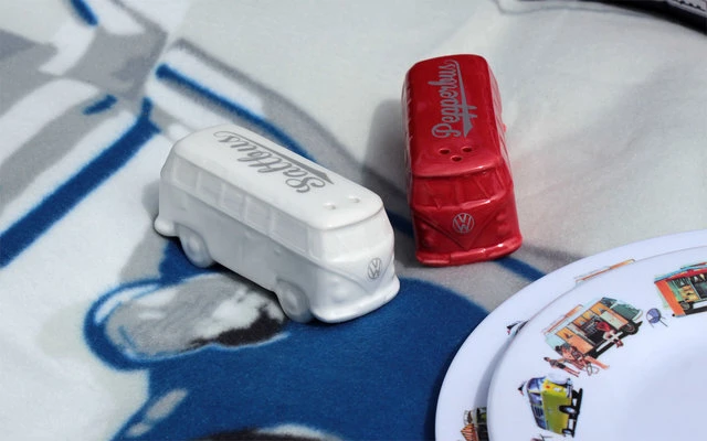 VW Collection T1 Bus Sel & Poivre Rouge / Blanc – Image 4